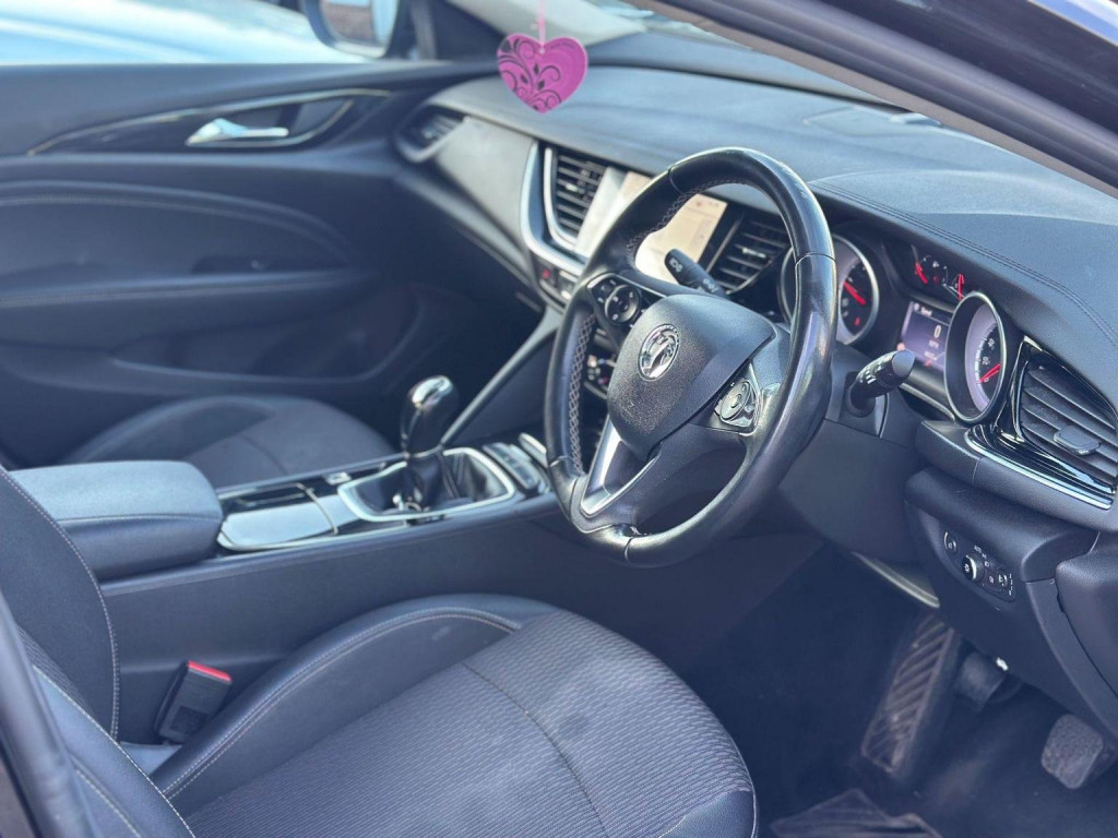 VAUXHALL INSIGNIA