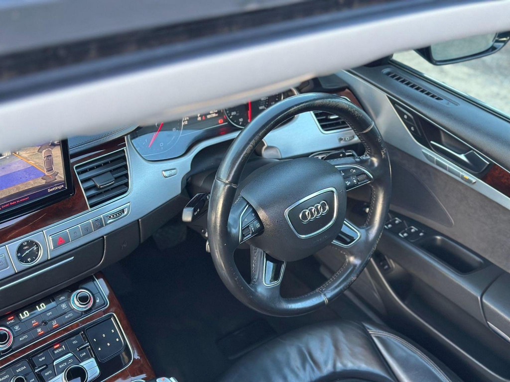 View AUDI A8 3.0 TDI V6 SE Executive Tiptronic quattro Euro 5 (s/s) 4dr LWB