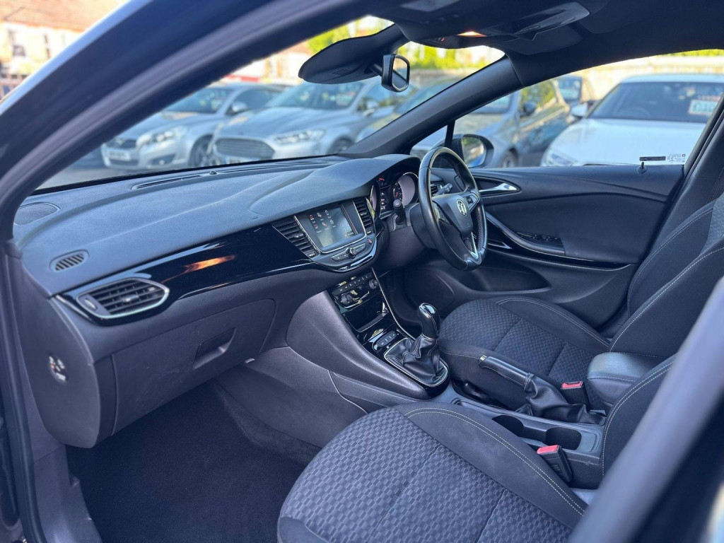 VAUXHALL ASTRA