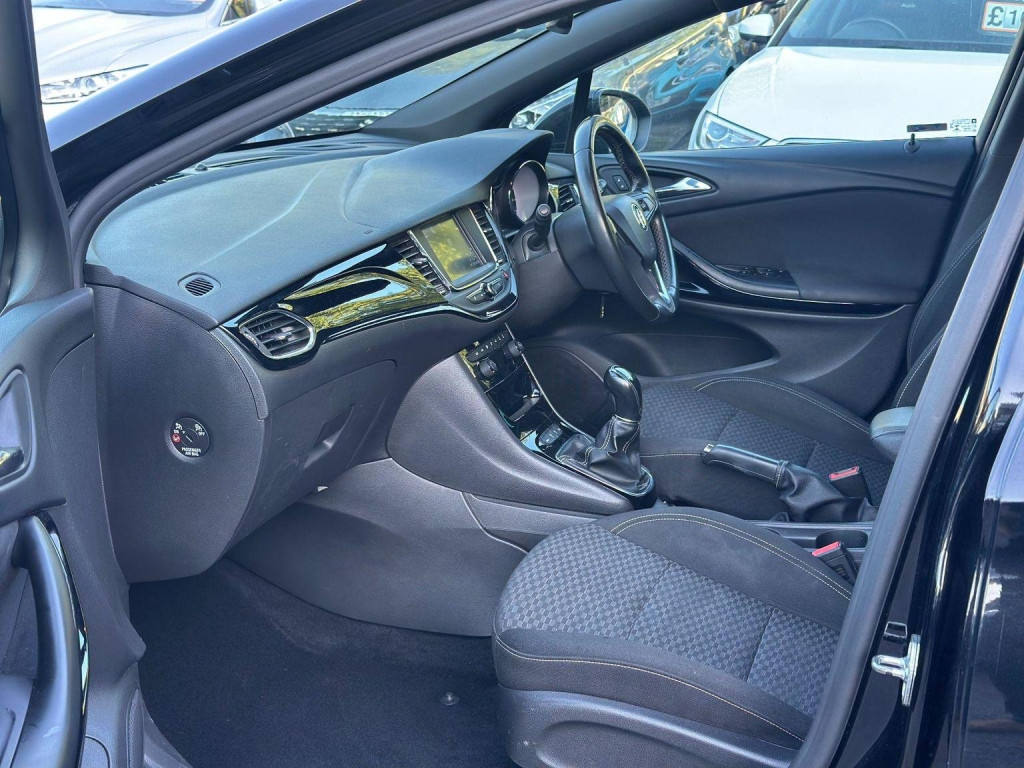 VAUXHALL ASTRA