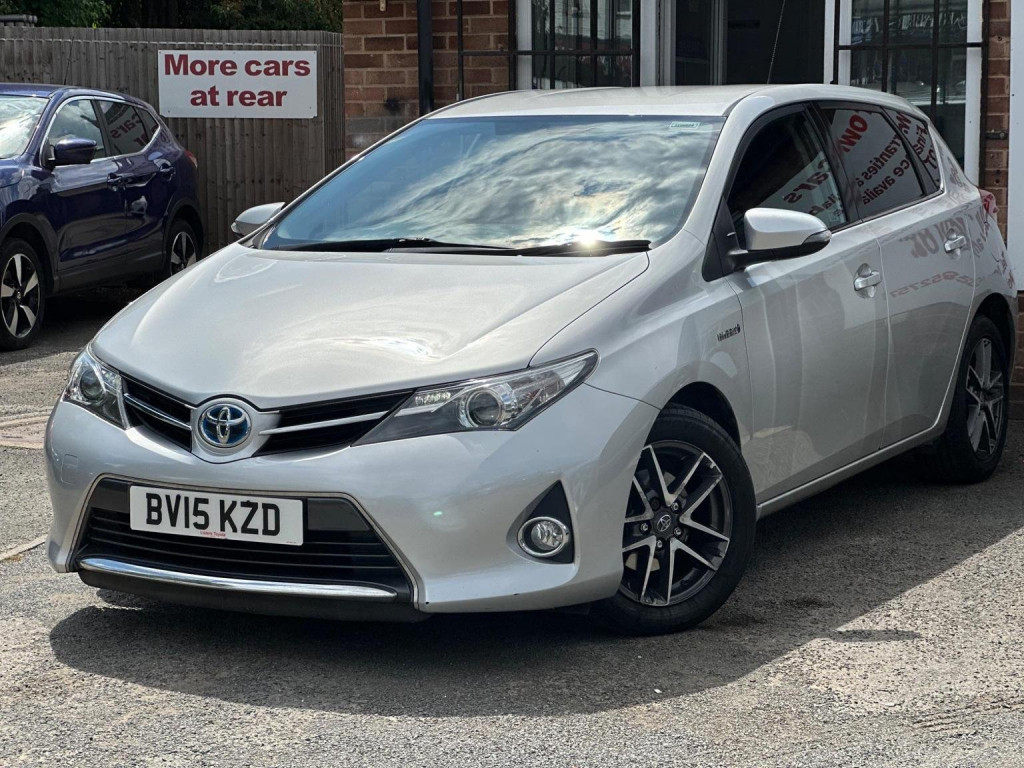 View TOYOTA AURIS 1.8 VVT-h Icon Plus CVT Euro 5 (s/s) 5dr