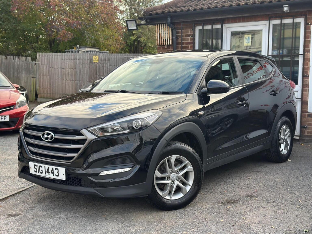 View HYUNDAI TUCSON 1.7 CRDi Blue Drive S Euro 6 (s/s) 5dr