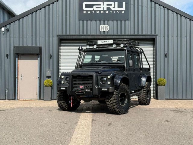 LAND ROVER DEFENDER