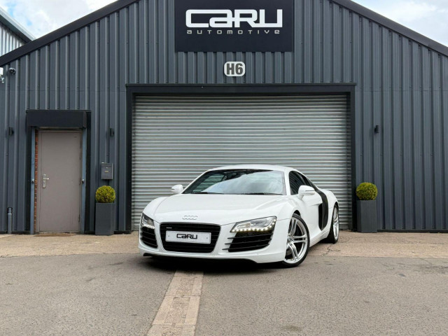 AUDI R8