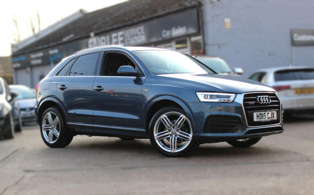 AUDI Q3