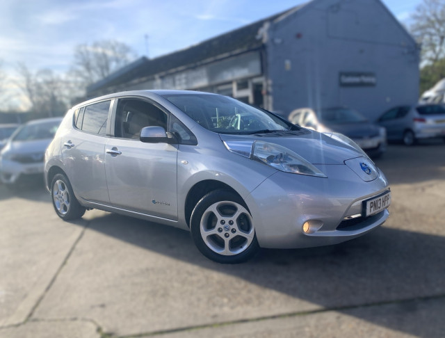 NISSAN LEAF