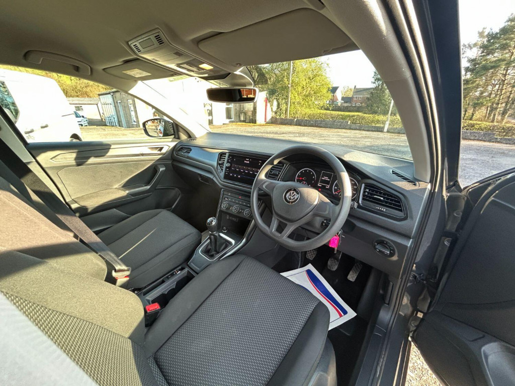 VOLKSWAGEN T-ROC