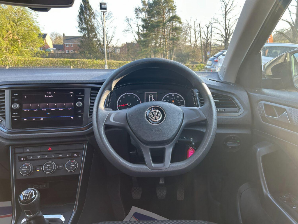 VOLKSWAGEN T-ROC