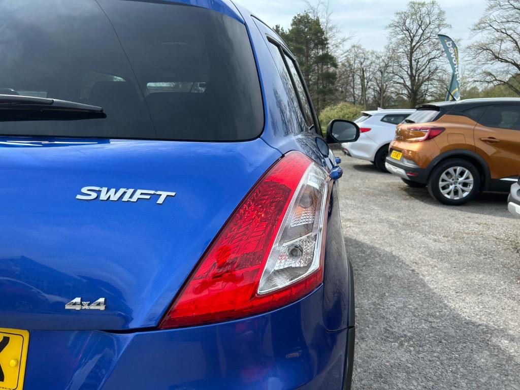 SUZUKI SWIFT