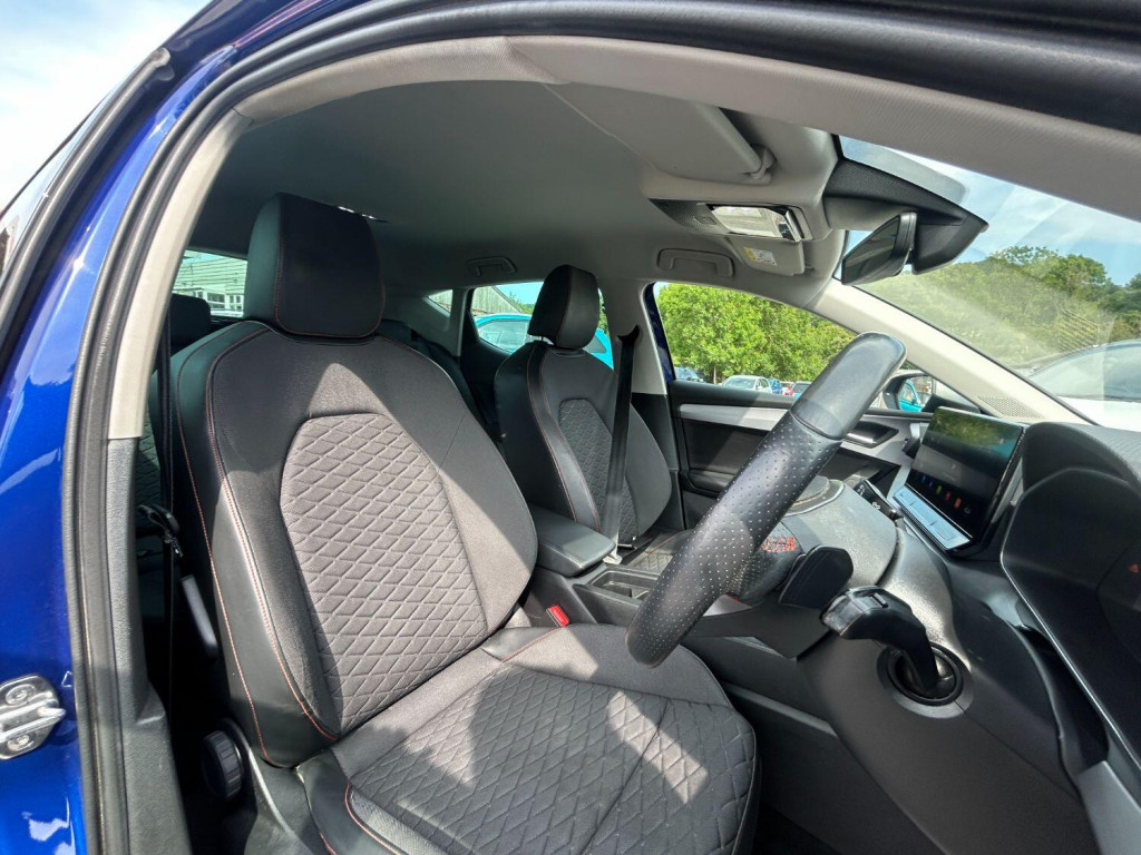 SEAT LEON