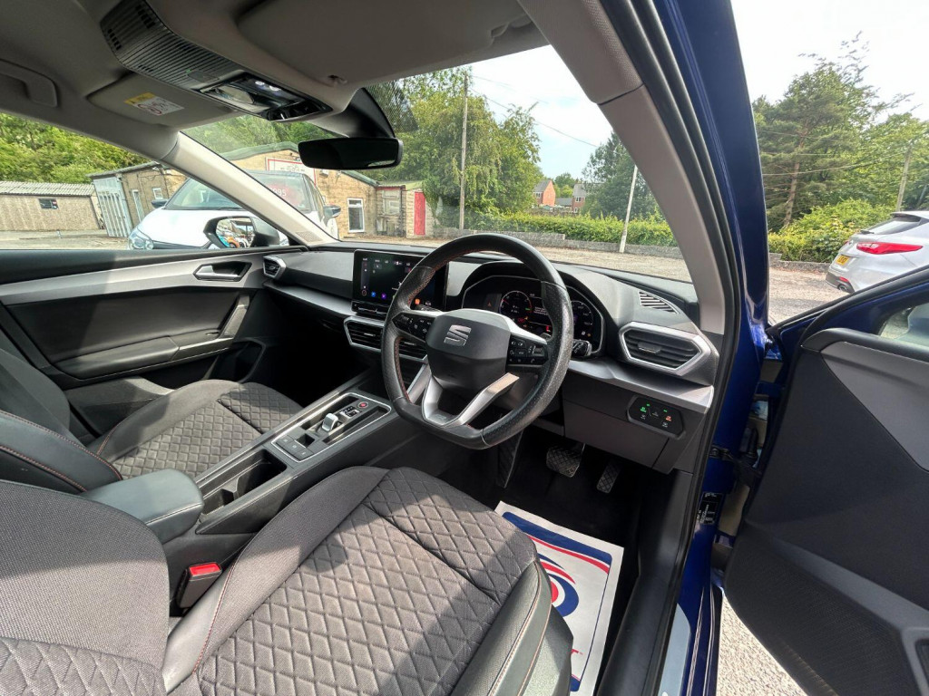 SEAT LEON