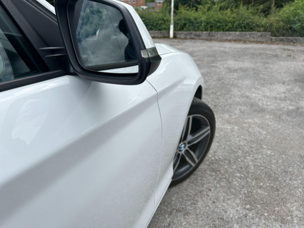 BMW 1 SERIES