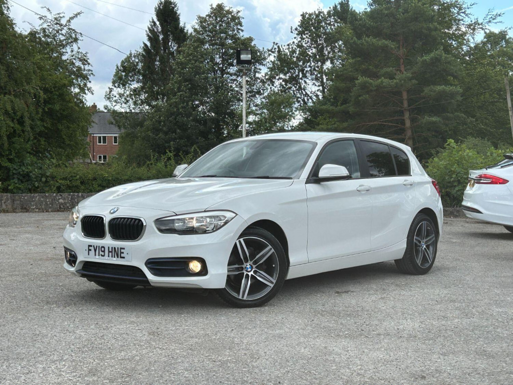 BMW 1 SERIES