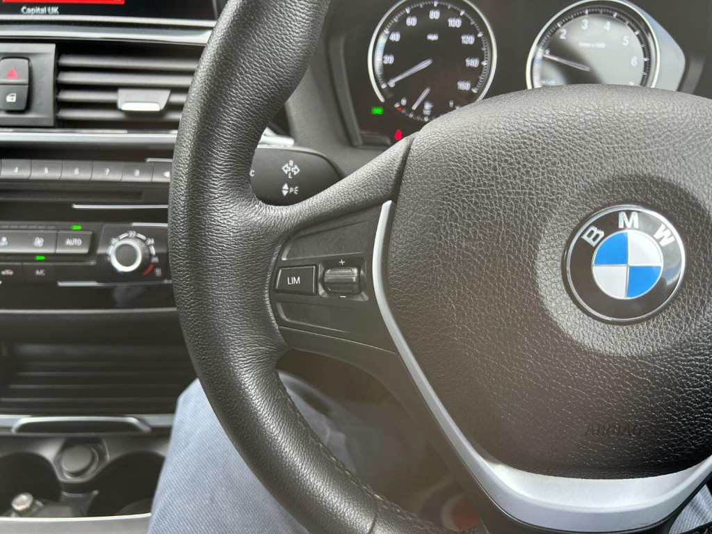 BMW 1 SERIES