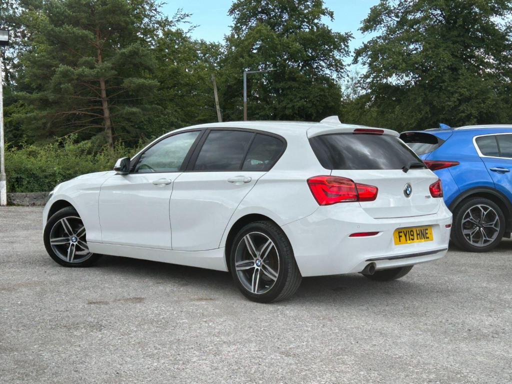 BMW 1 SERIES