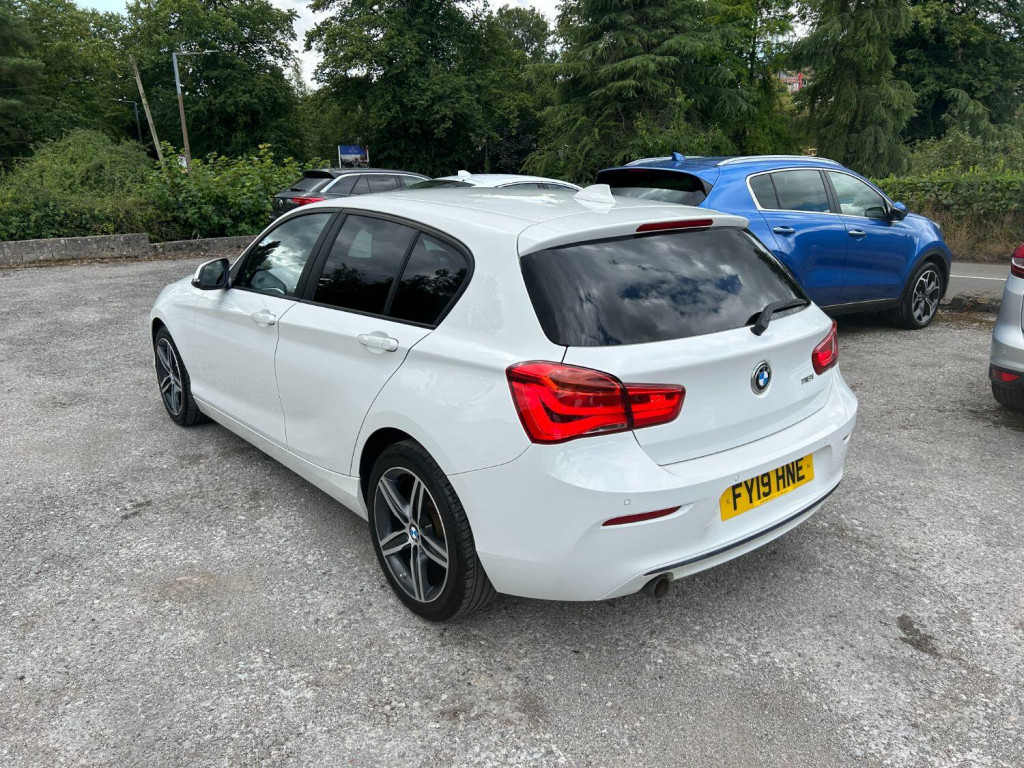 BMW 1 SERIES