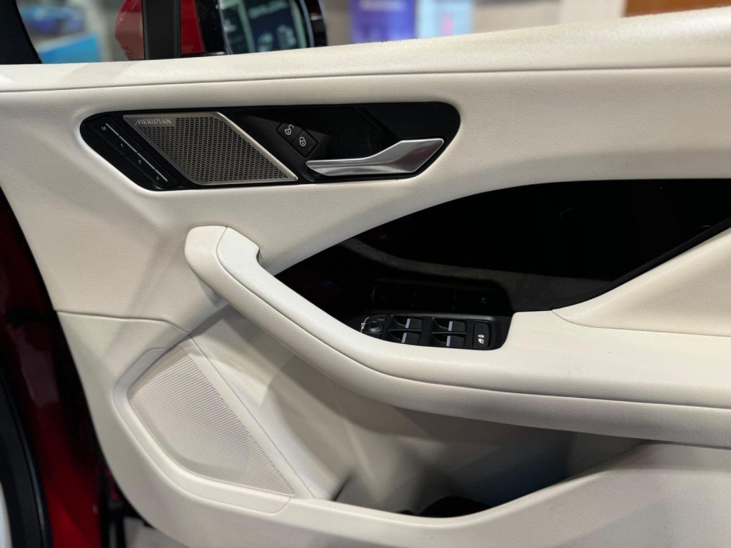 JAGUAR I-Pace
