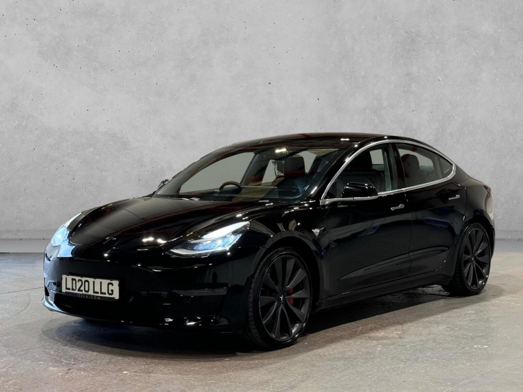 TESLA MODEL 3