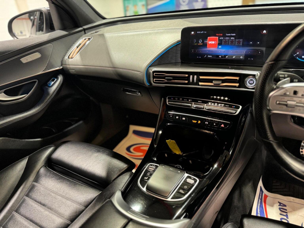 MERCEDES-BENZ EQC