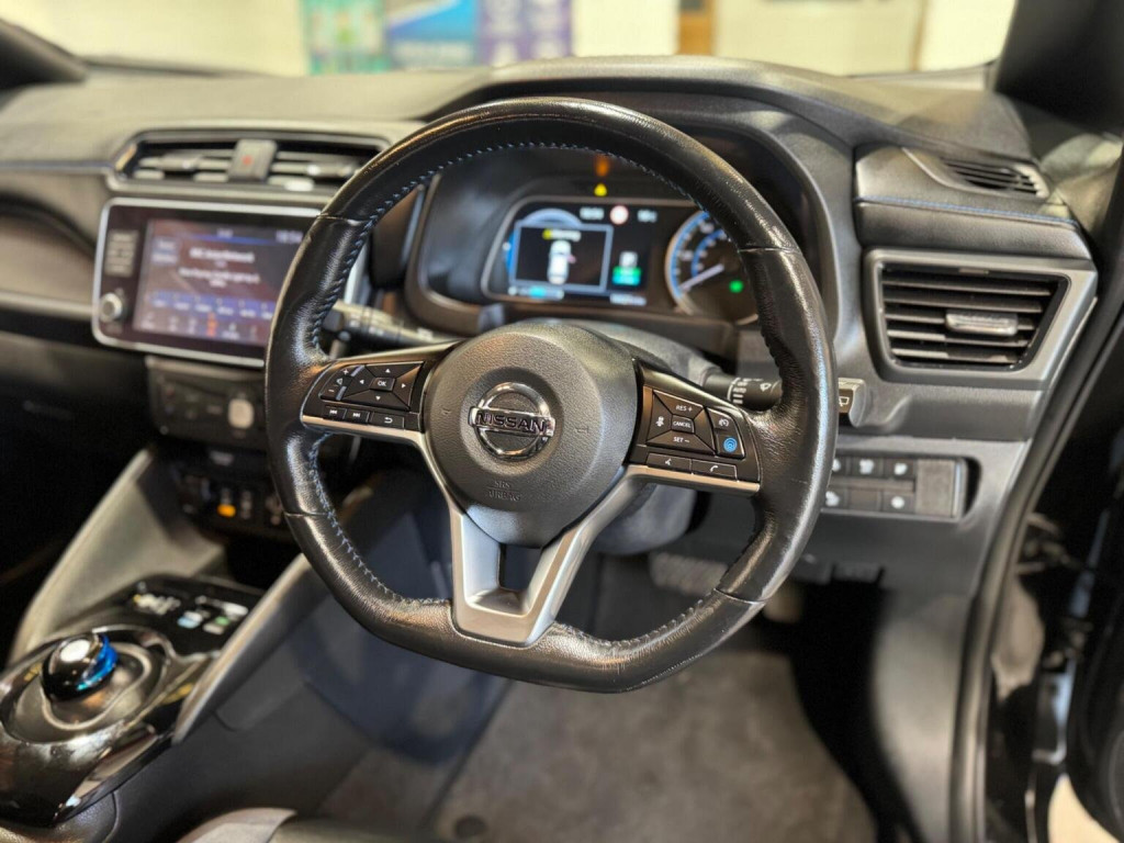 NISSAN LEAF