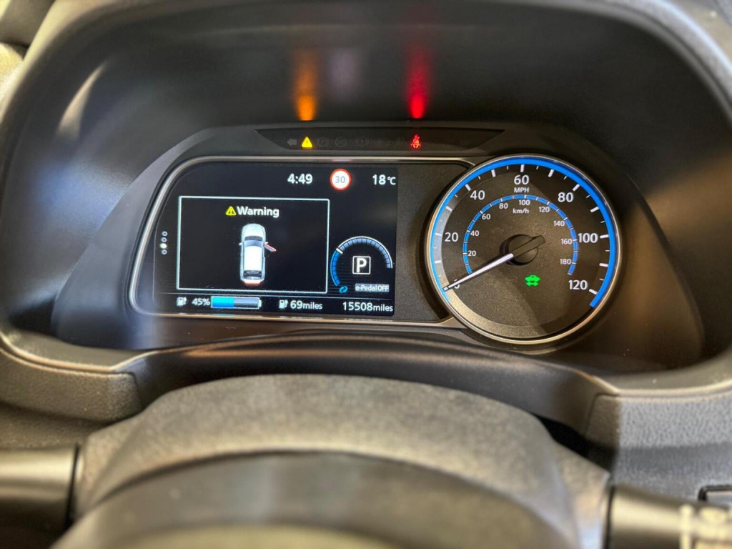 NISSAN LEAF