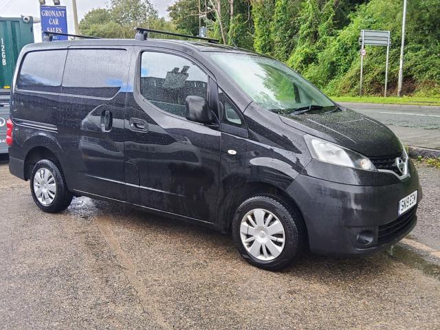 NISSAN NV200