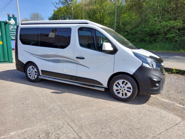 VAUXHALL VIVARO