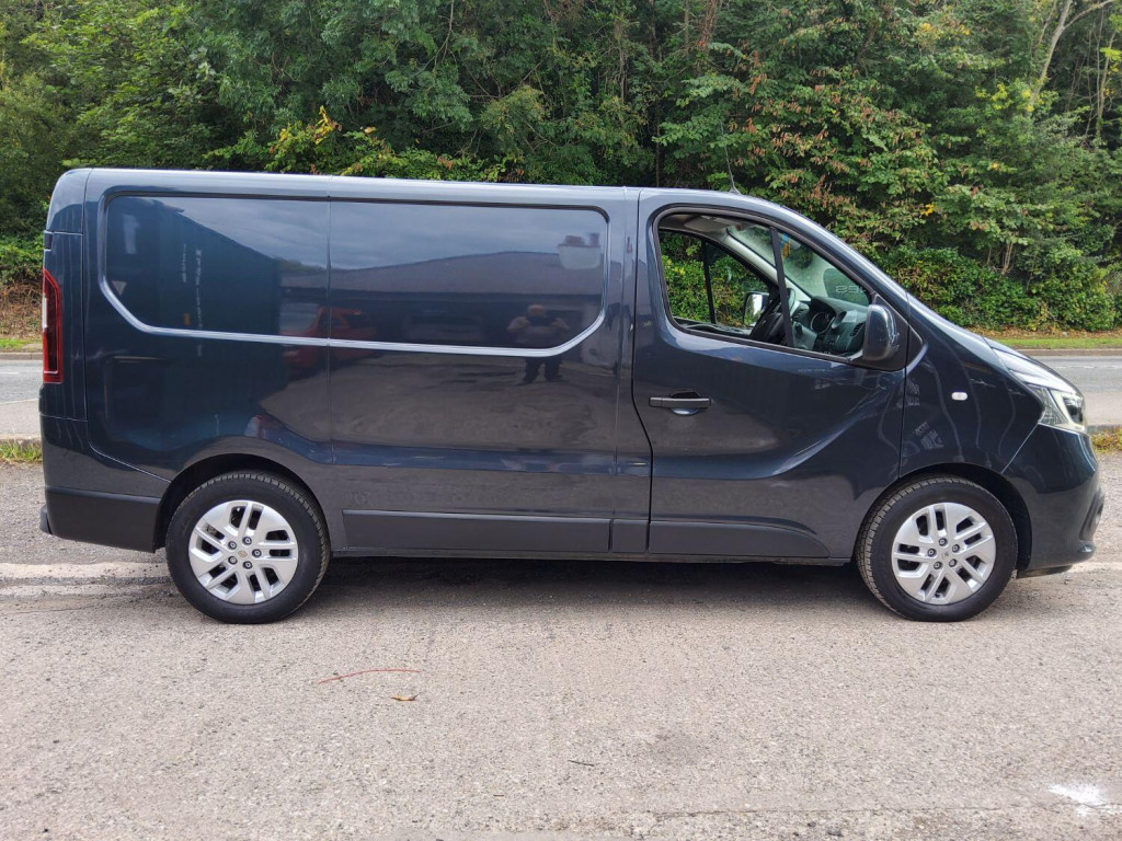 RENAULT TRAFIC