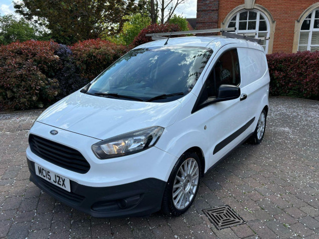FORD TRANSIT COURIER