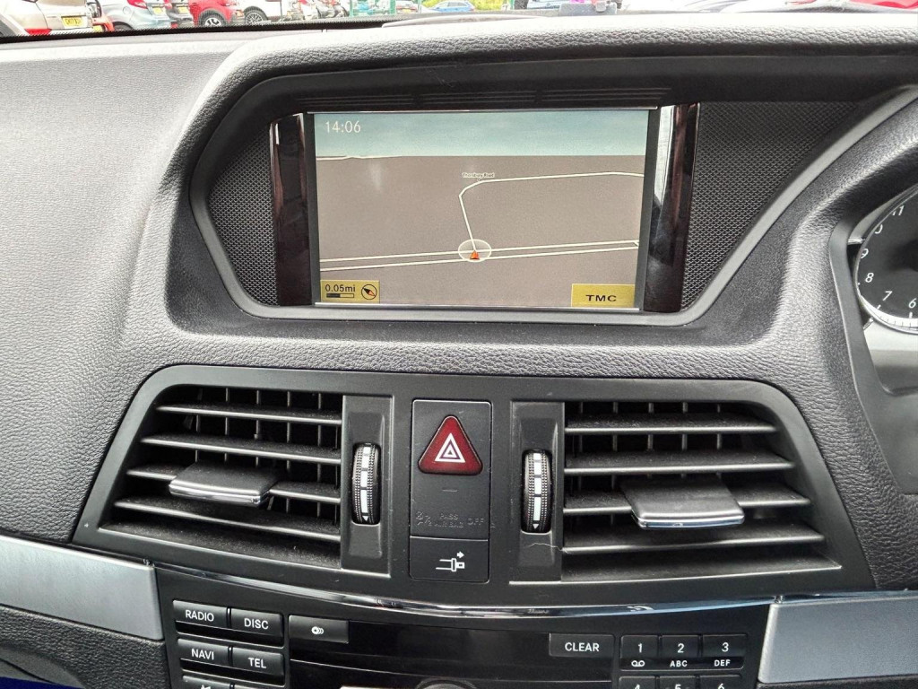 MERCEDES-BENZ E CLASS