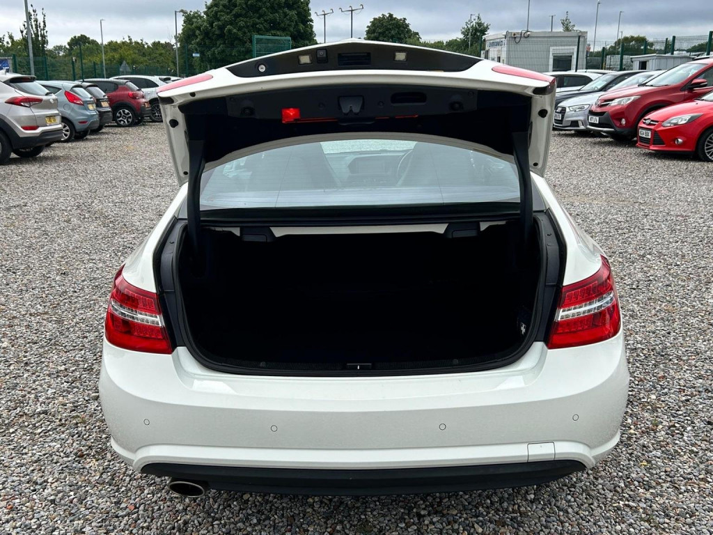 MERCEDES-BENZ E CLASS