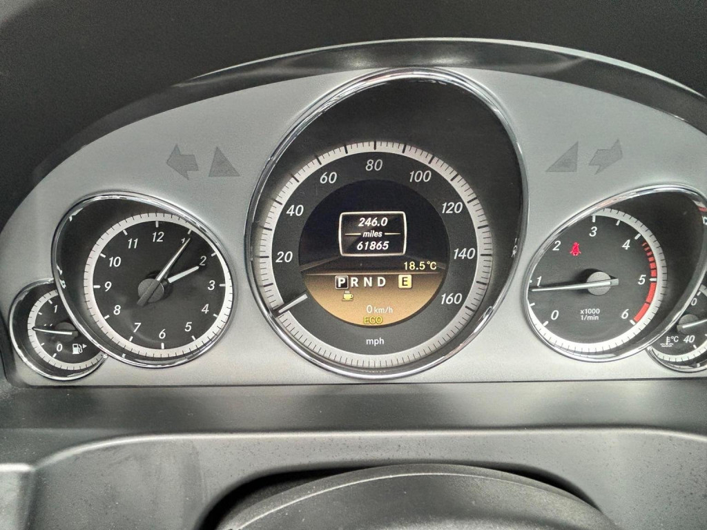 MERCEDES-BENZ E CLASS