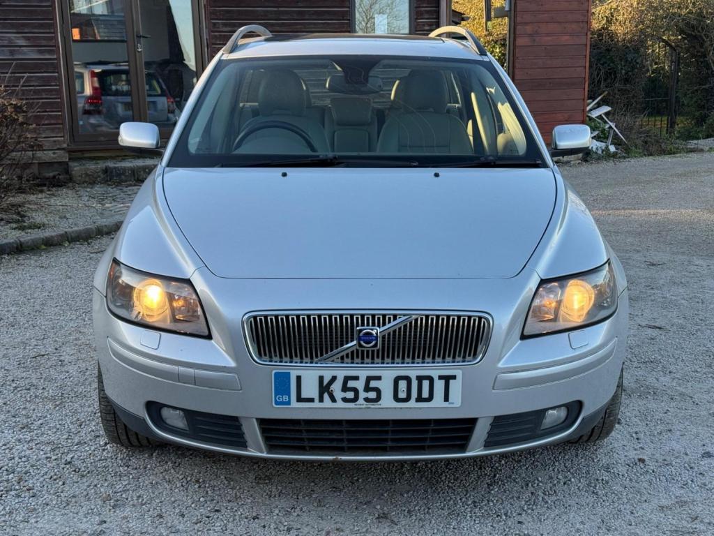 VOLVO V50