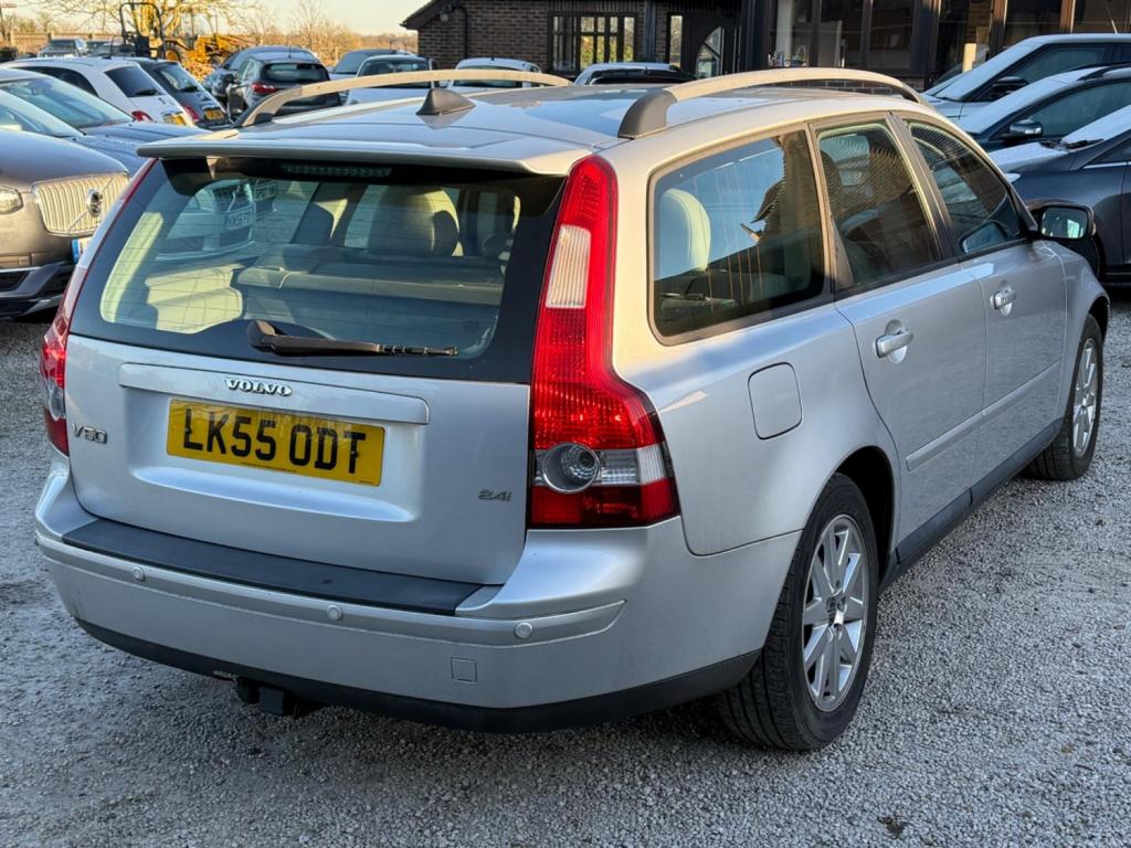 VOLVO V50
