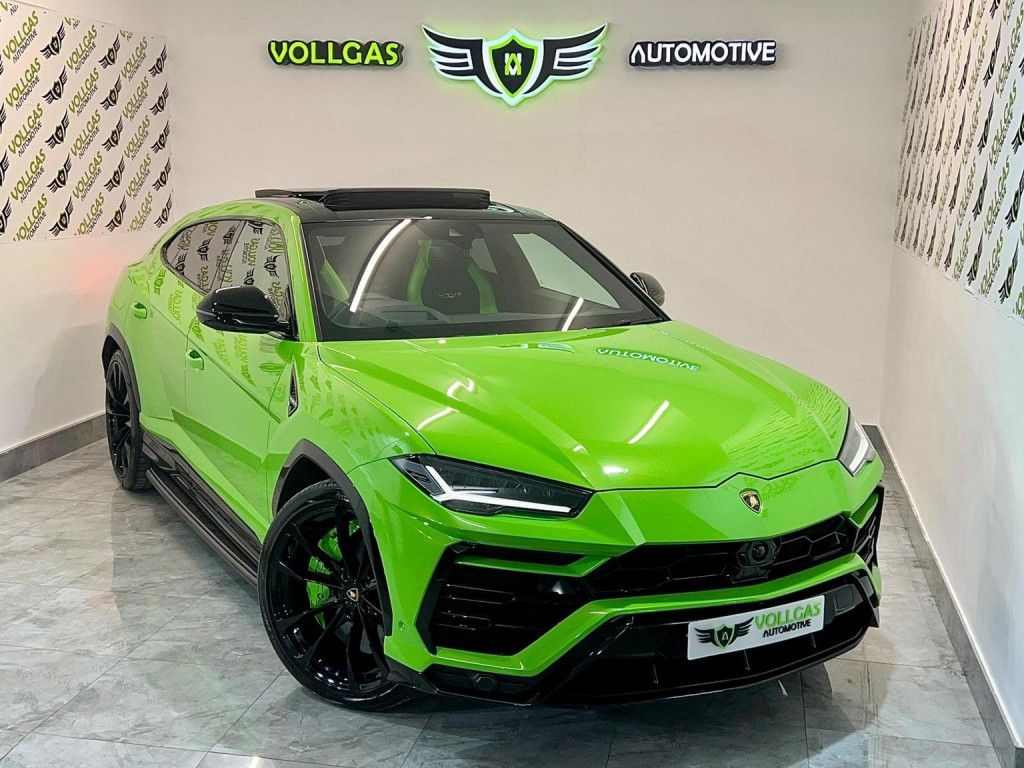 LAMBORGHINI URUS
