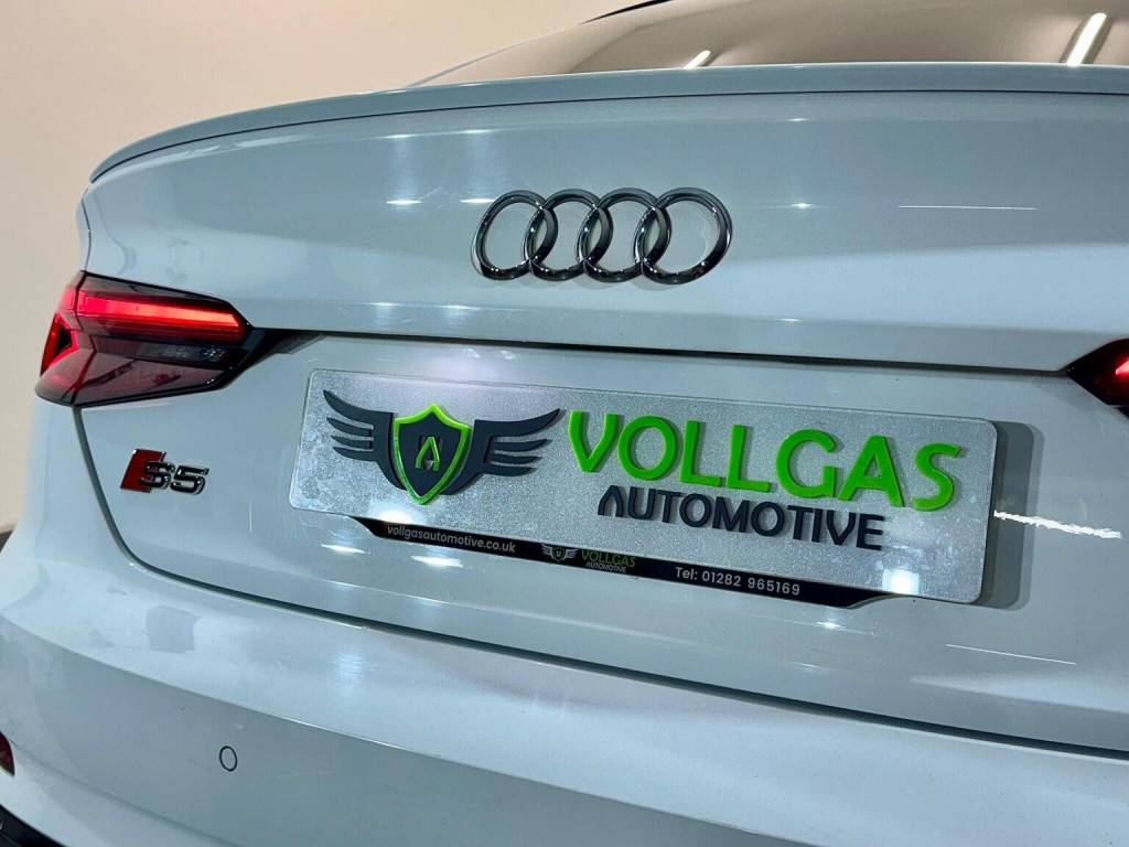 AUDI S5