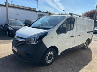 VAUXHALL VIVARO