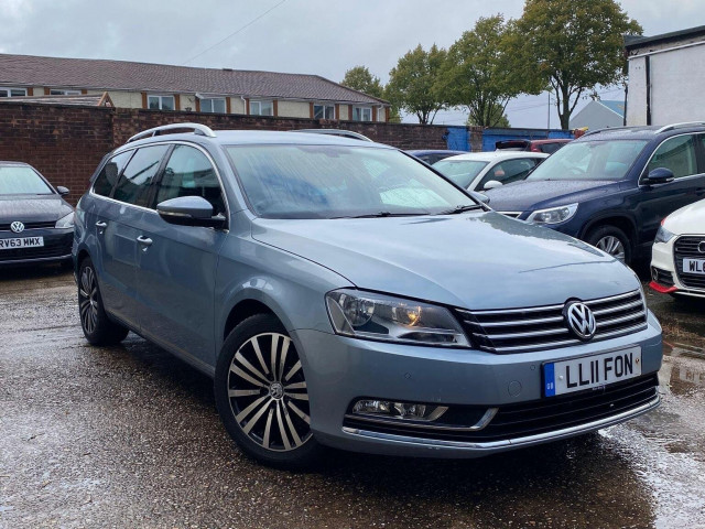 VOLKSWAGEN PASSAT
