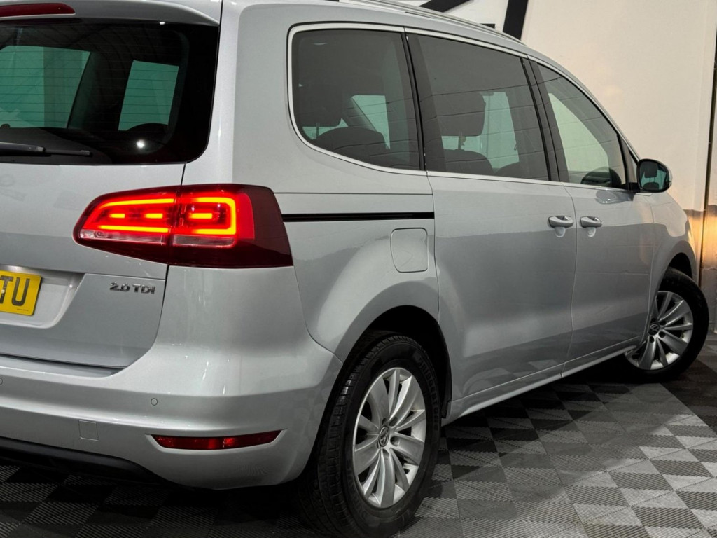 VOLKSWAGEN SHARAN