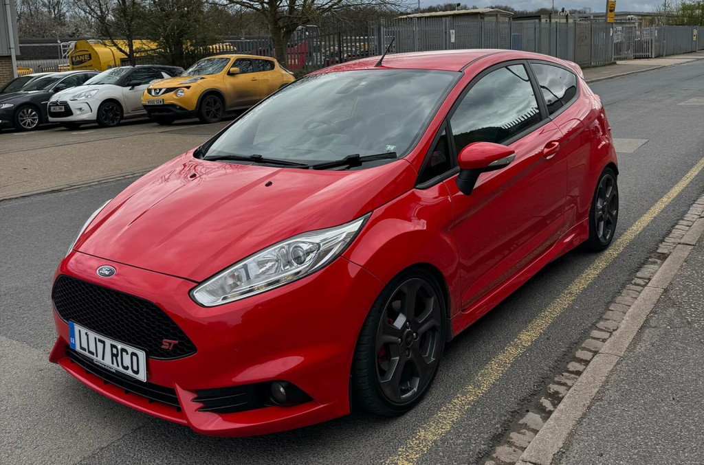 View FORD FIESTA 1.6 T EcoBoost ST-3 