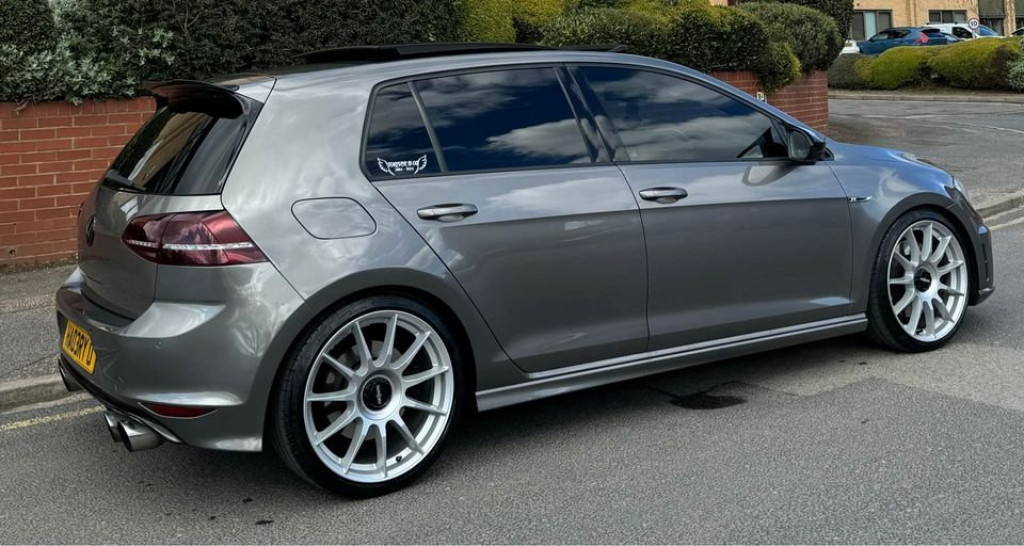 View VOLKSWAGEN GOLF 2.0 TSI BlueMotion Tech R