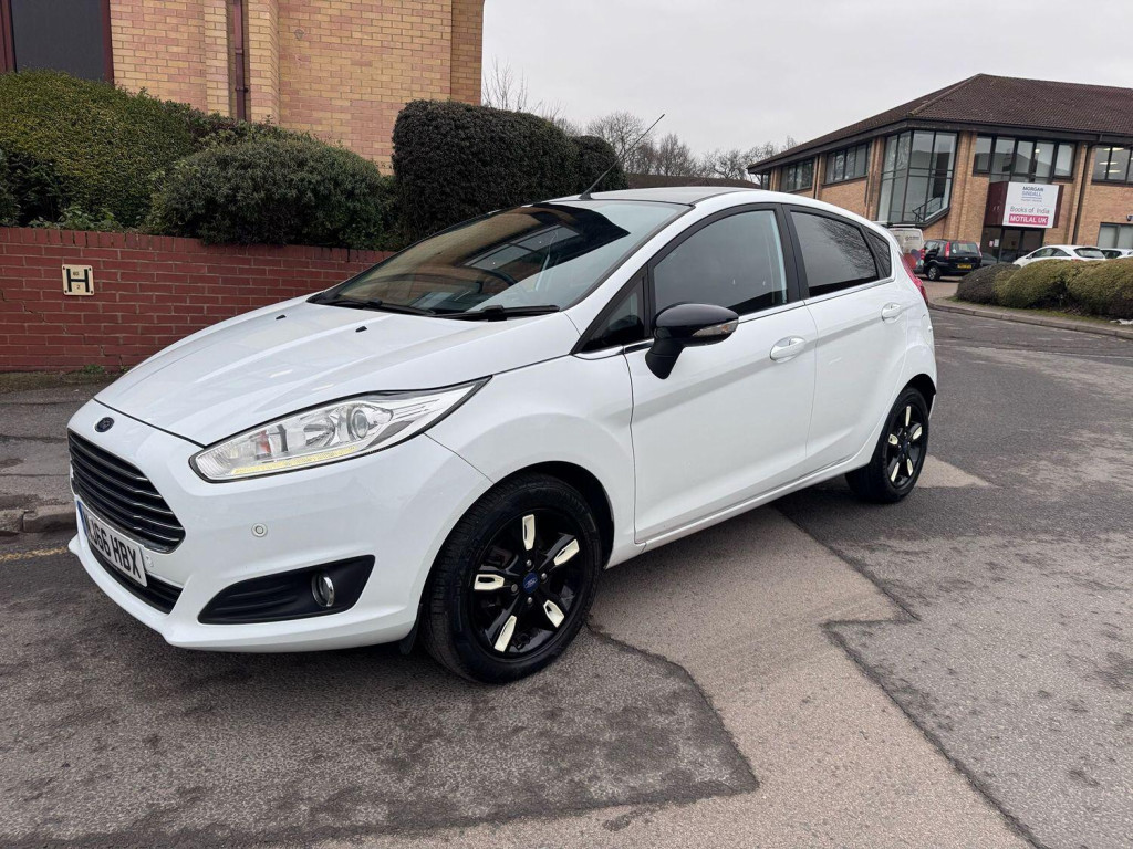 View FORD FIESTA 1.0 T EcoBoost Zetec White Edition