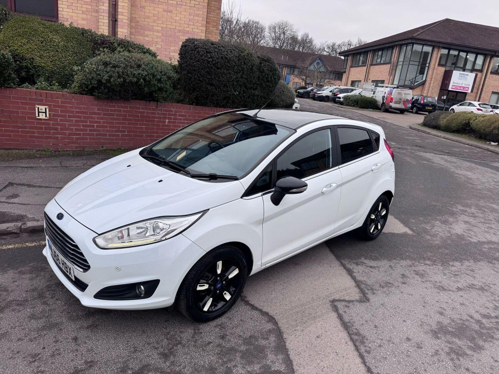 View FORD FIESTA 1.0 T EcoBoost Zetec White Edition