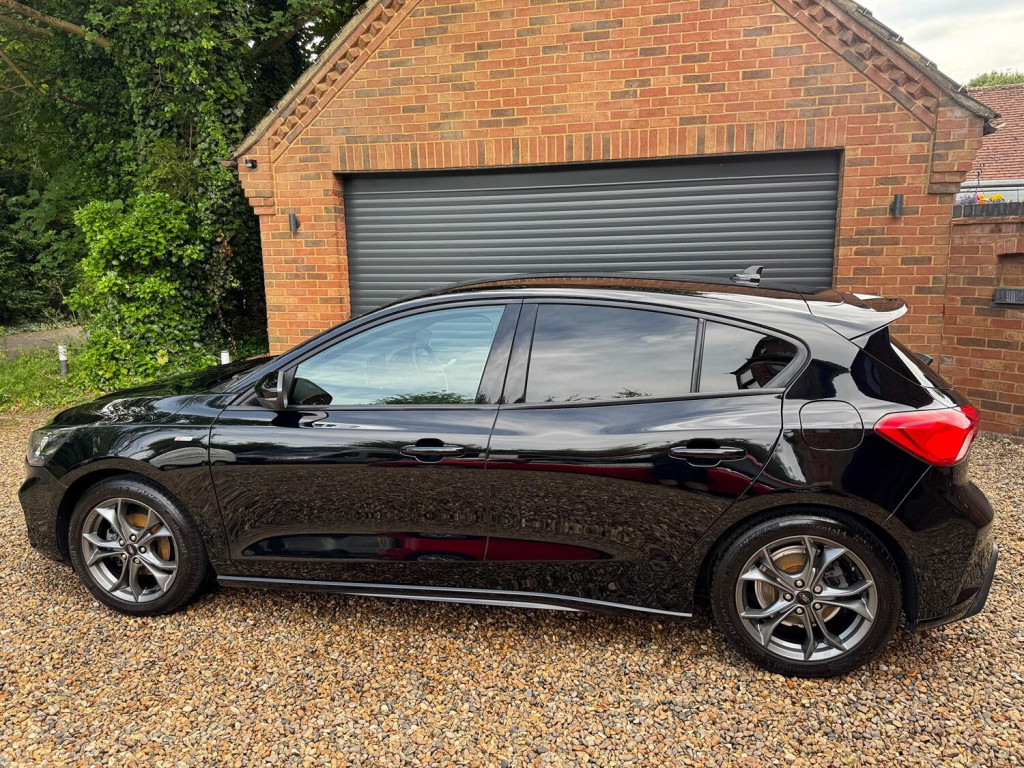View FORD FOCUS 1.0 T EcoBoost ST-Line