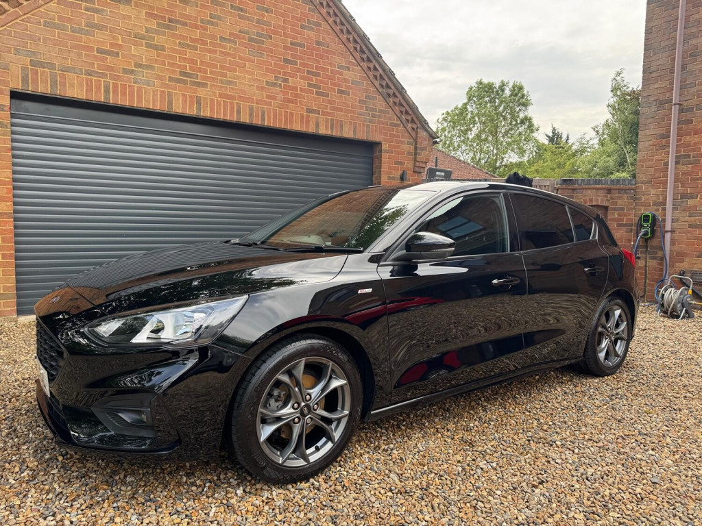 View FORD FOCUS 1.0 T EcoBoost ST-Line