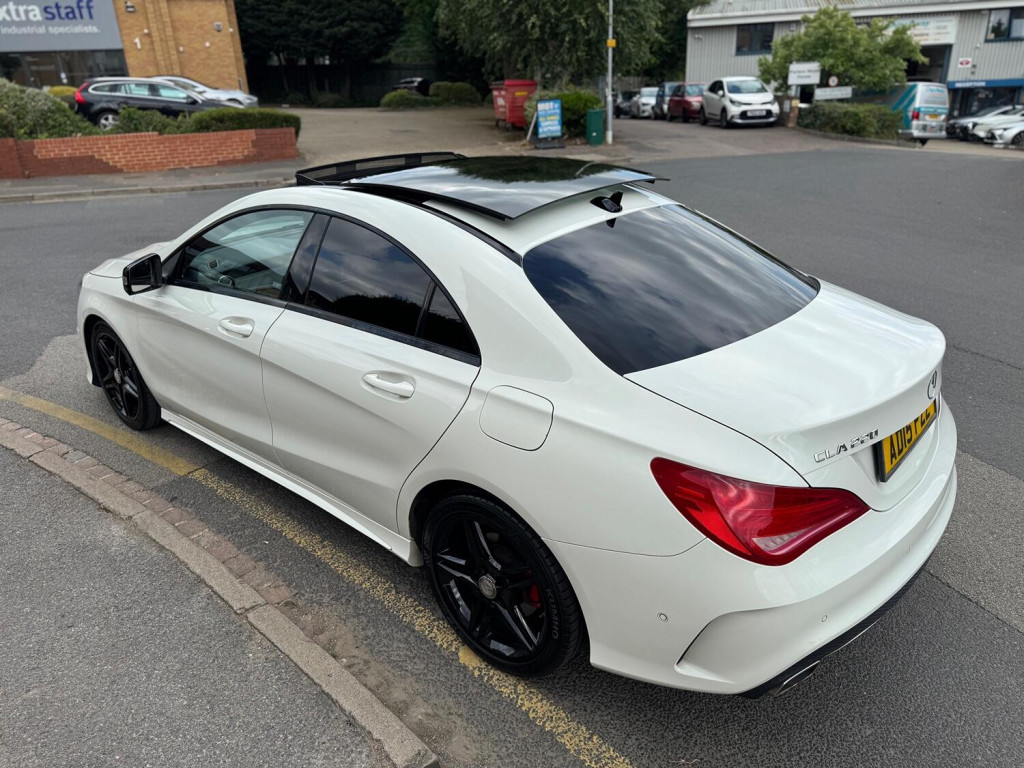 MERCEDES-BENZ CLA