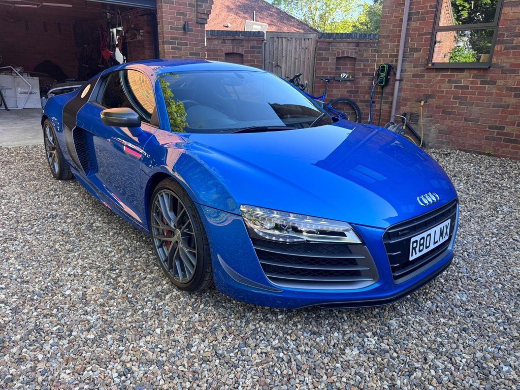 View AUDI R8 5.2 FSI V10 LMX