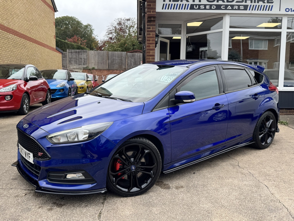 View FORD FOCUS 2.0 T EcoBoost ST-2