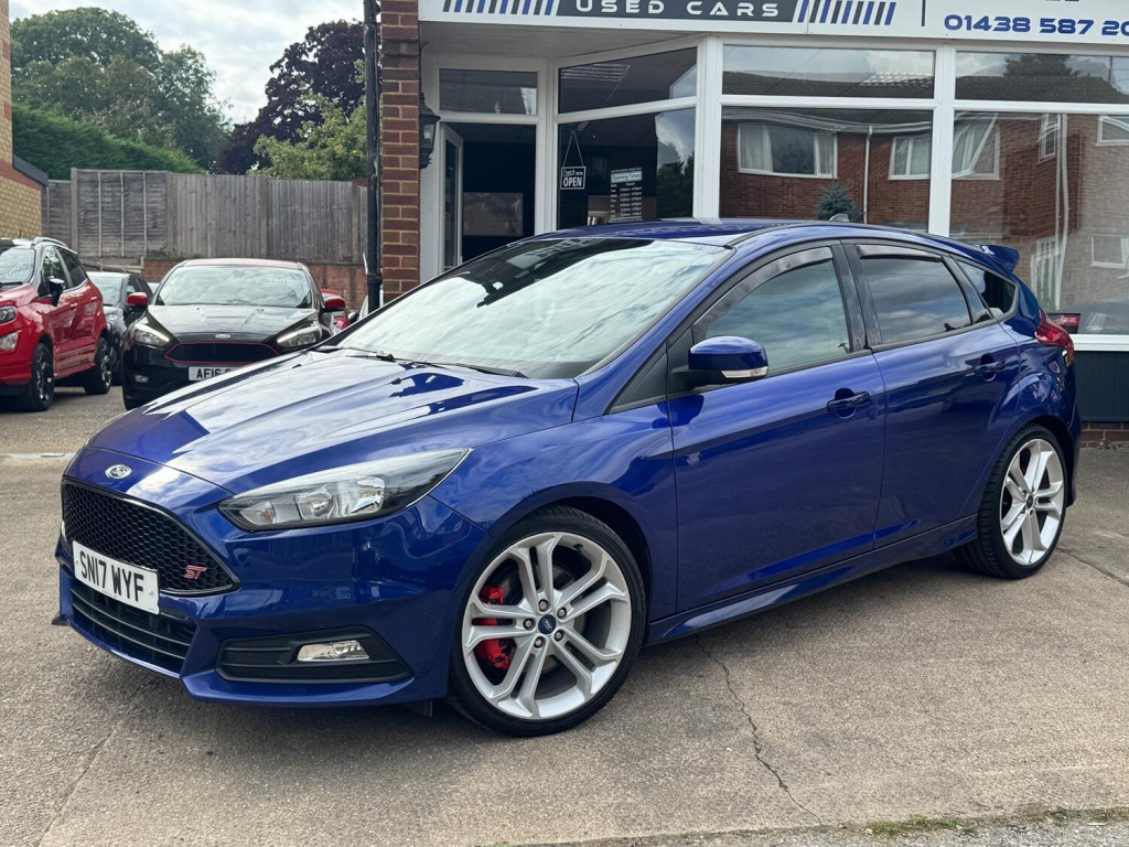 View FORD FOCUS 2.0 T EcoBoost ST-2