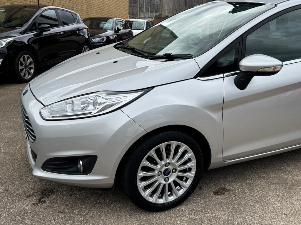 FORD FIESTA